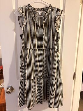 Black & White Striped Tiered Sleeveless Dress